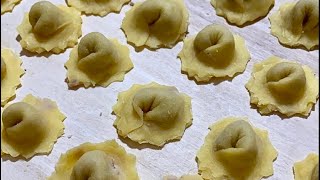 La vera ricetta dei CAPPELLETTI ToscoRomagnoli fatti in casa [upl. by Ventura]